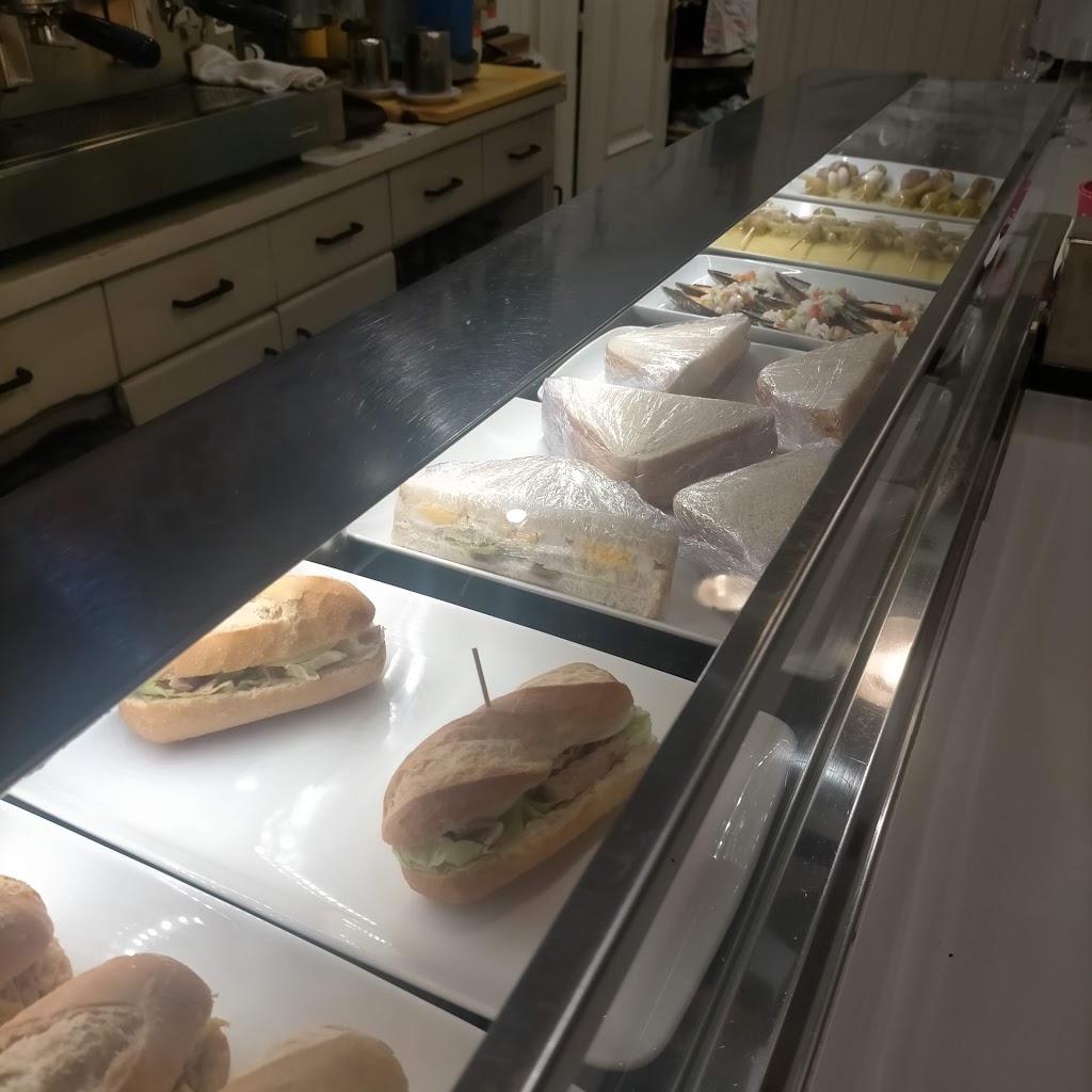 Cafe Bar Uria — Ambiente