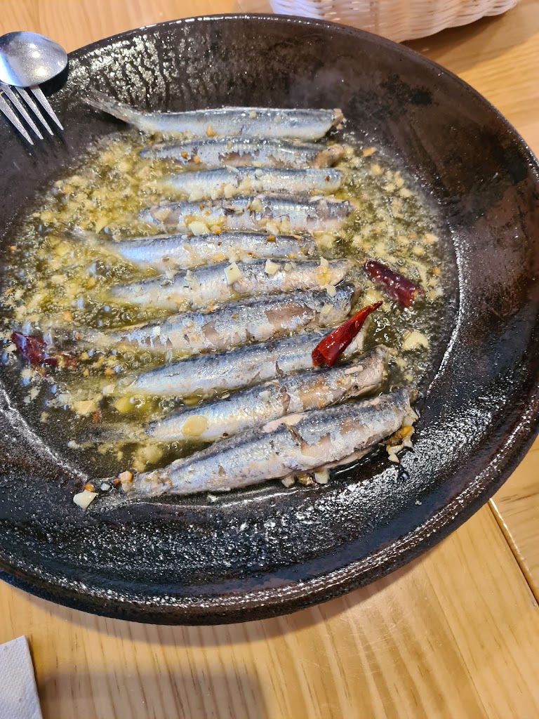 Pulperia taperia Villa — Comida y bebida