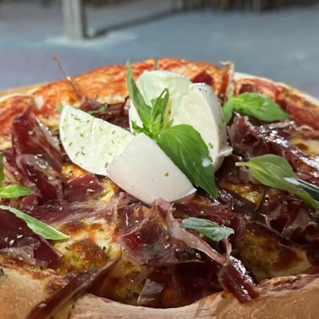 Ropi pizzeria — Del propietario