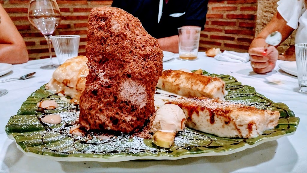 Restaurante El Rincon De Pedro — Comida y bebida