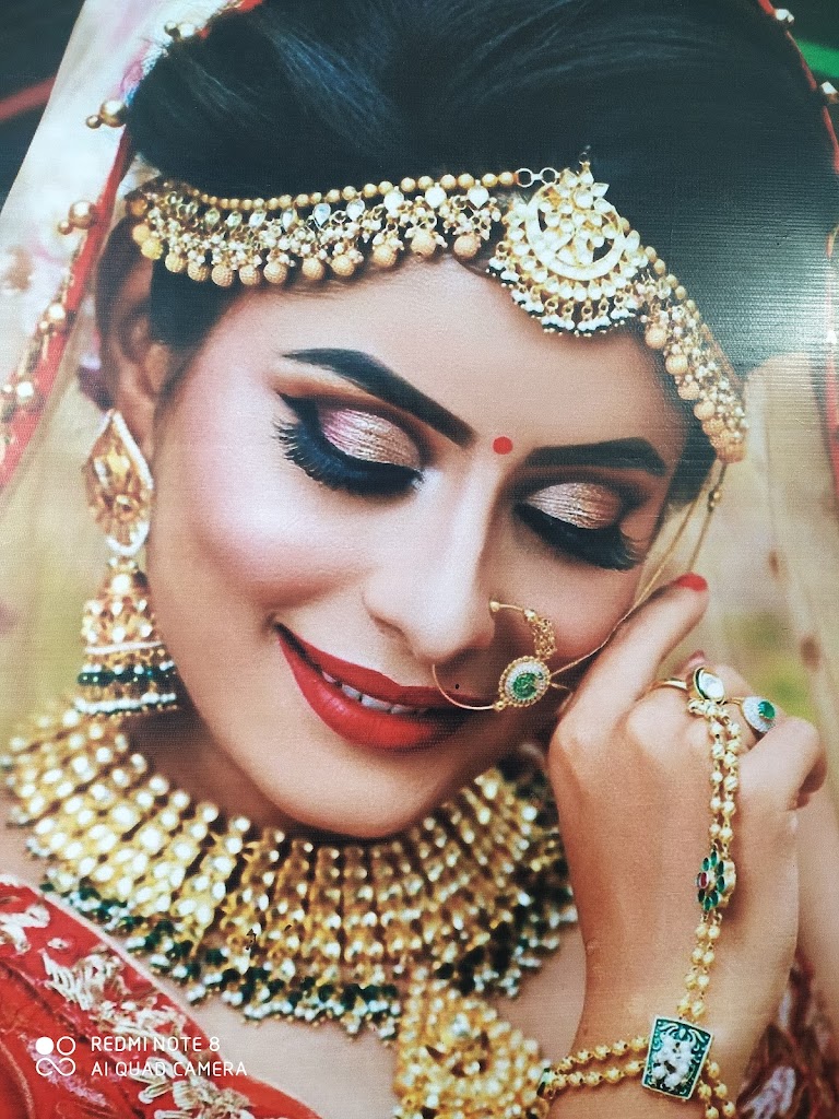 Pihu Beauty Parlour Pathalgaon