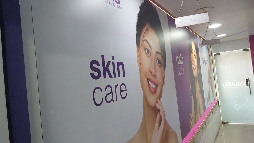 Naturals Salon