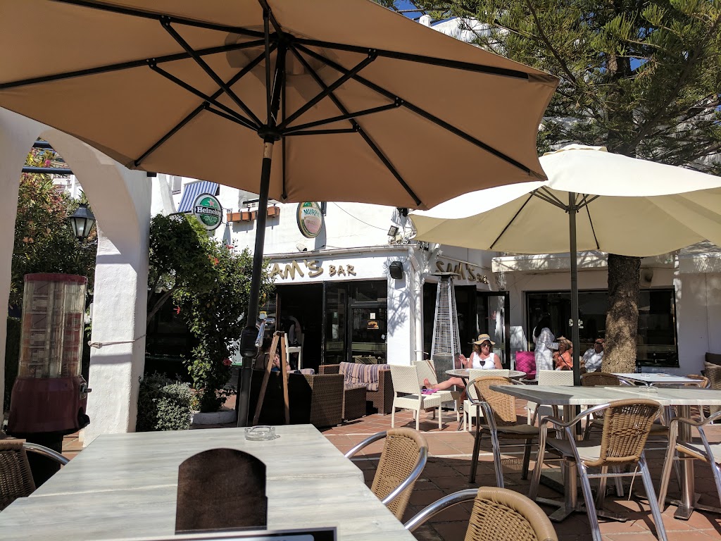 Sam's Sports Bar & Restaurant