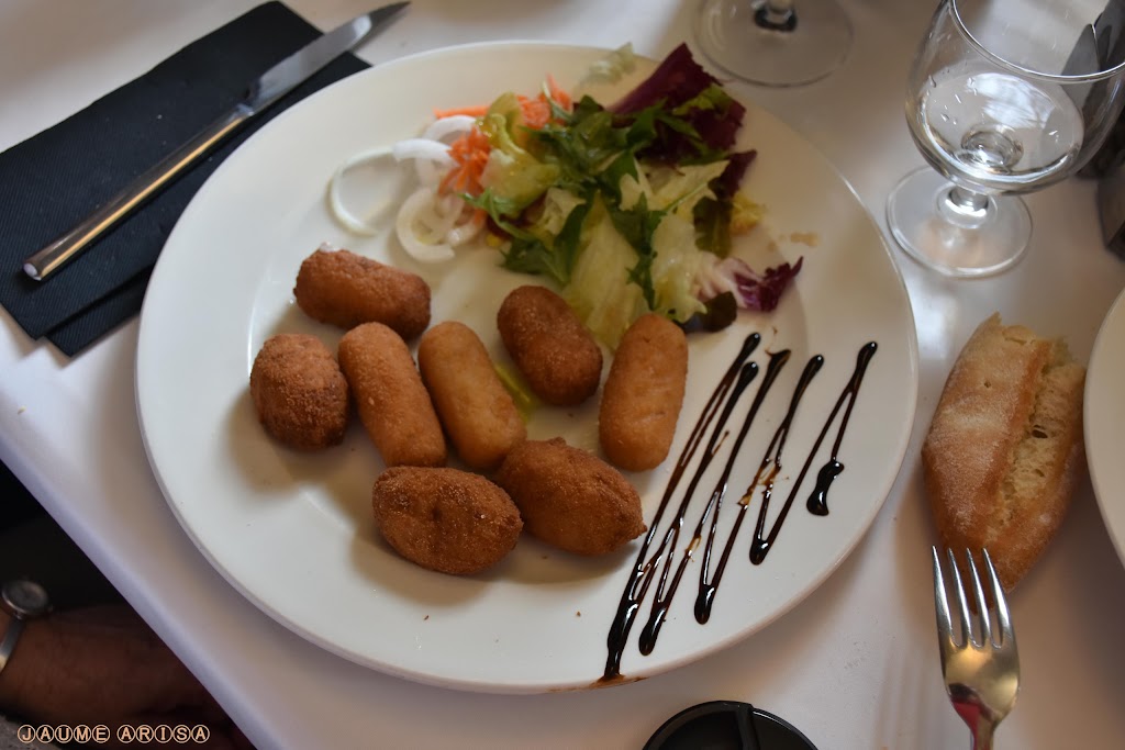Restaurant Vil*la Casals — Comida y bebida