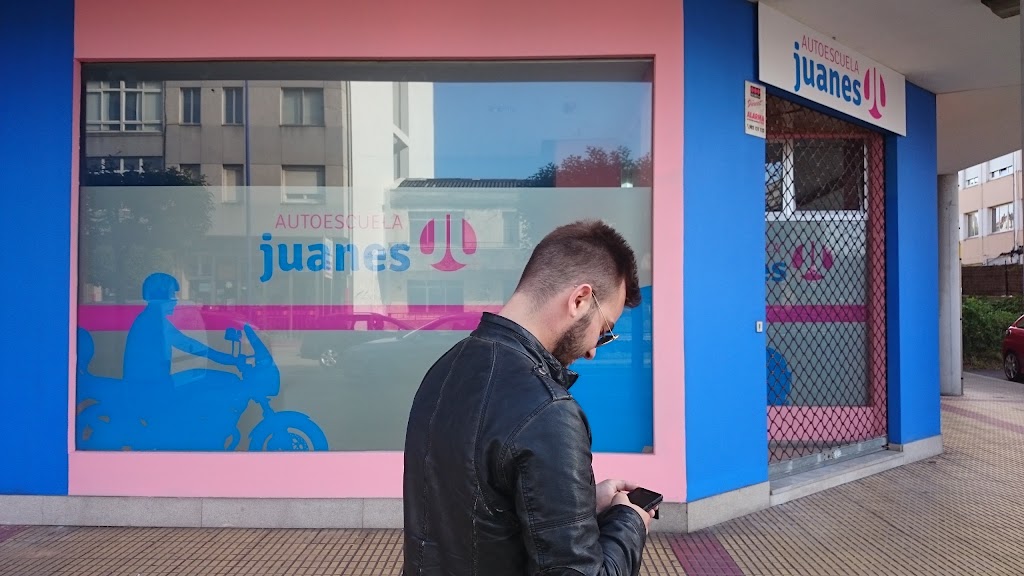 Autoescuela Juanes — Del propietario