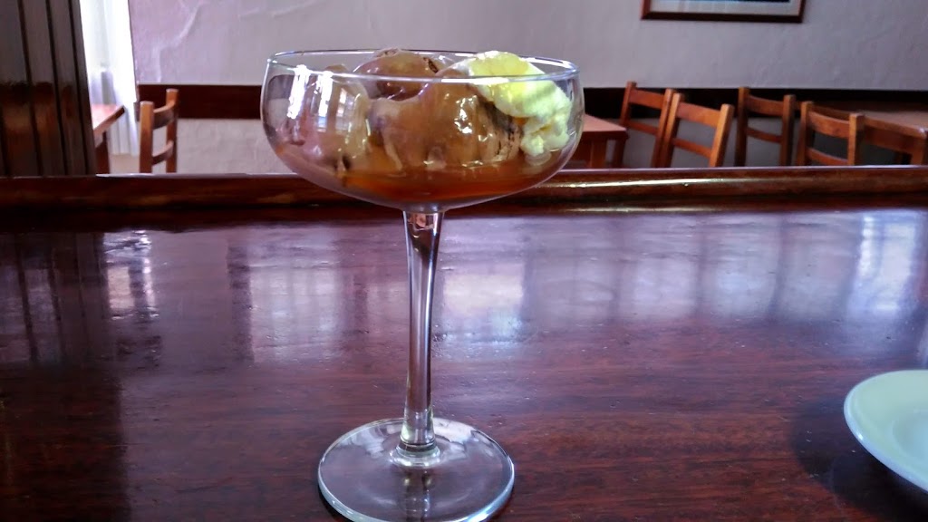 Cafeteria Azkorri — Comida y bebida