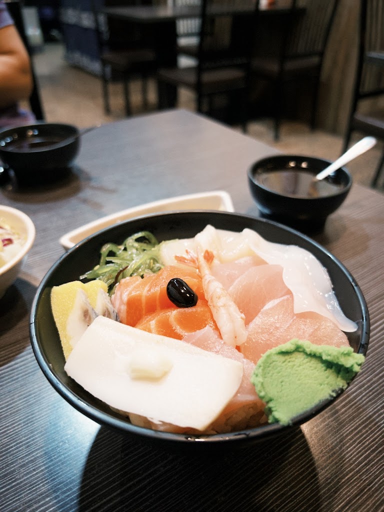 魚丼屋 日式料理店 的照片