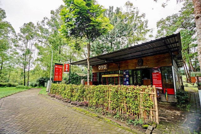 OYO 90474 Caravan Camp