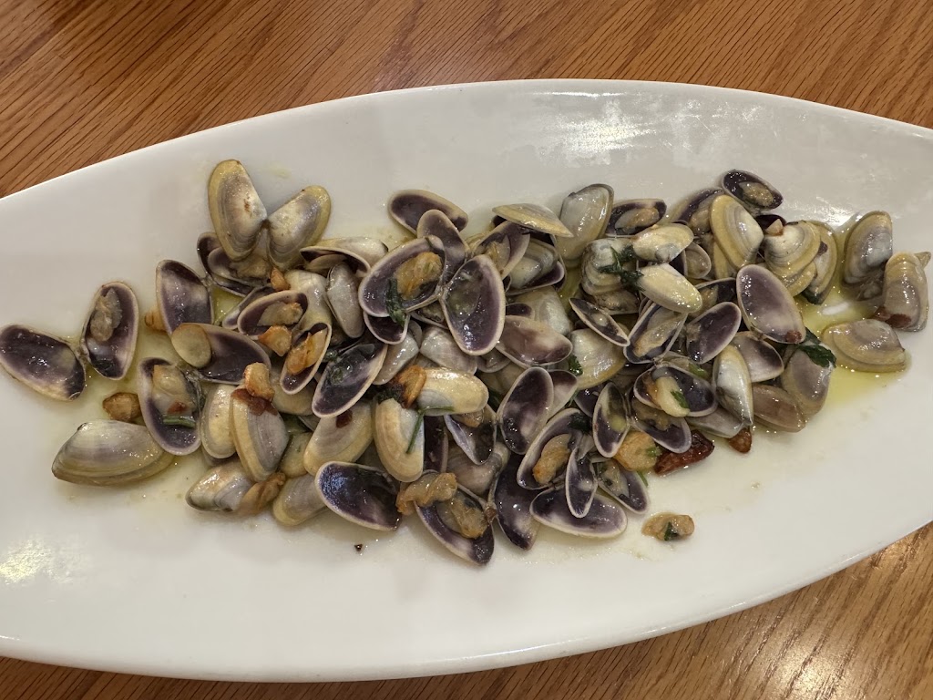 RESTAURANTE LA BULLA — Comida y bebida
