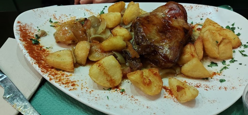 Alhambra Massanassa — Comida y bebida