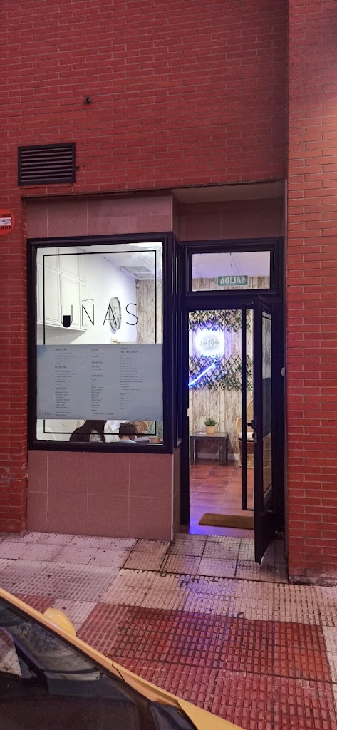 Lina Marin unas y mas — Exterior