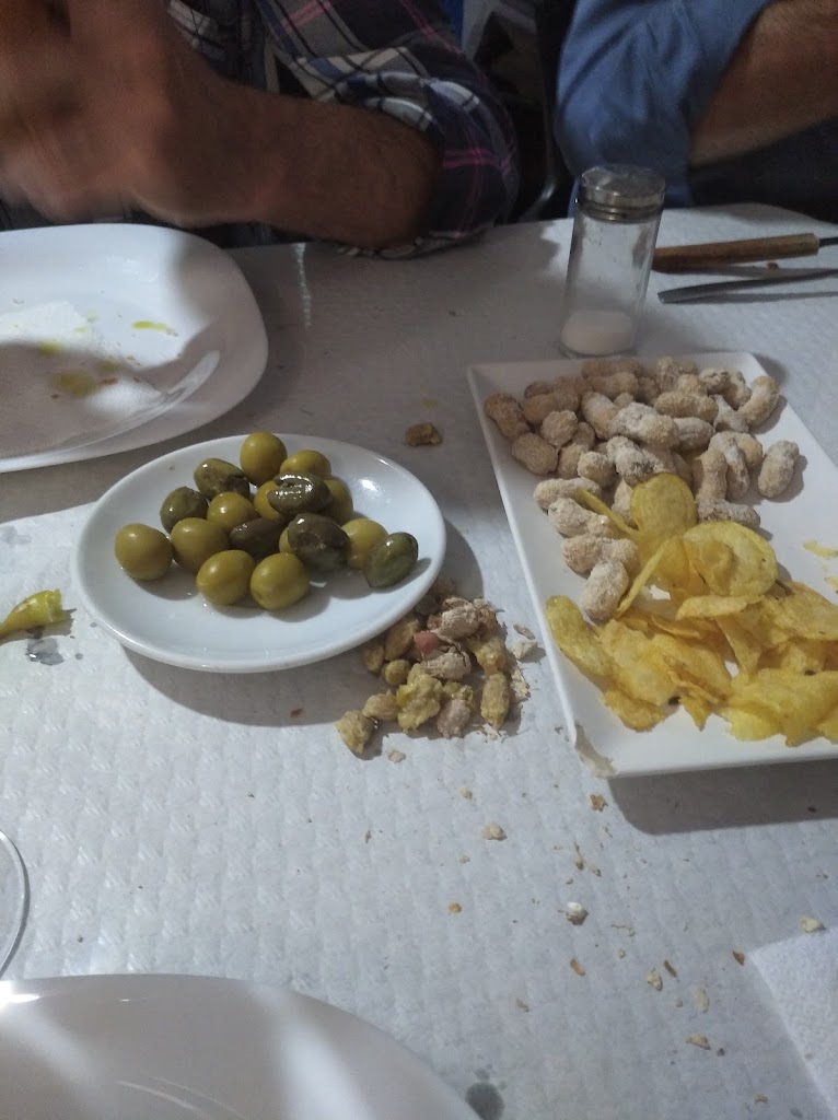 HARD TRUC CAFE — Picada