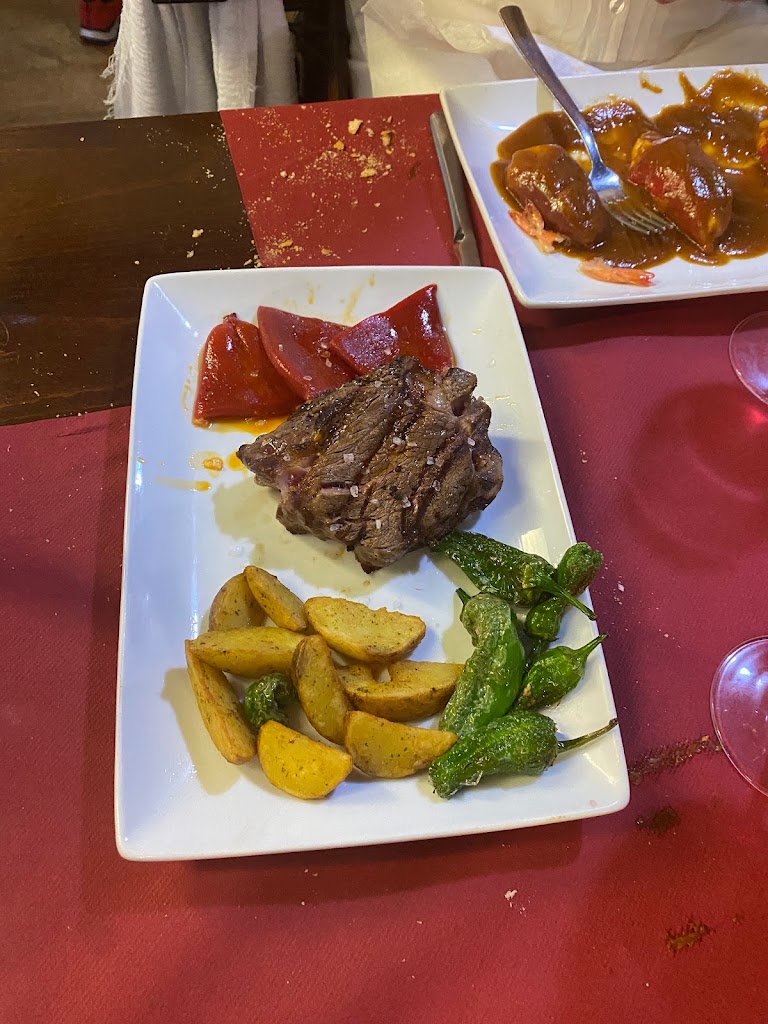 Restaurante Le Mans — Comida y bebida