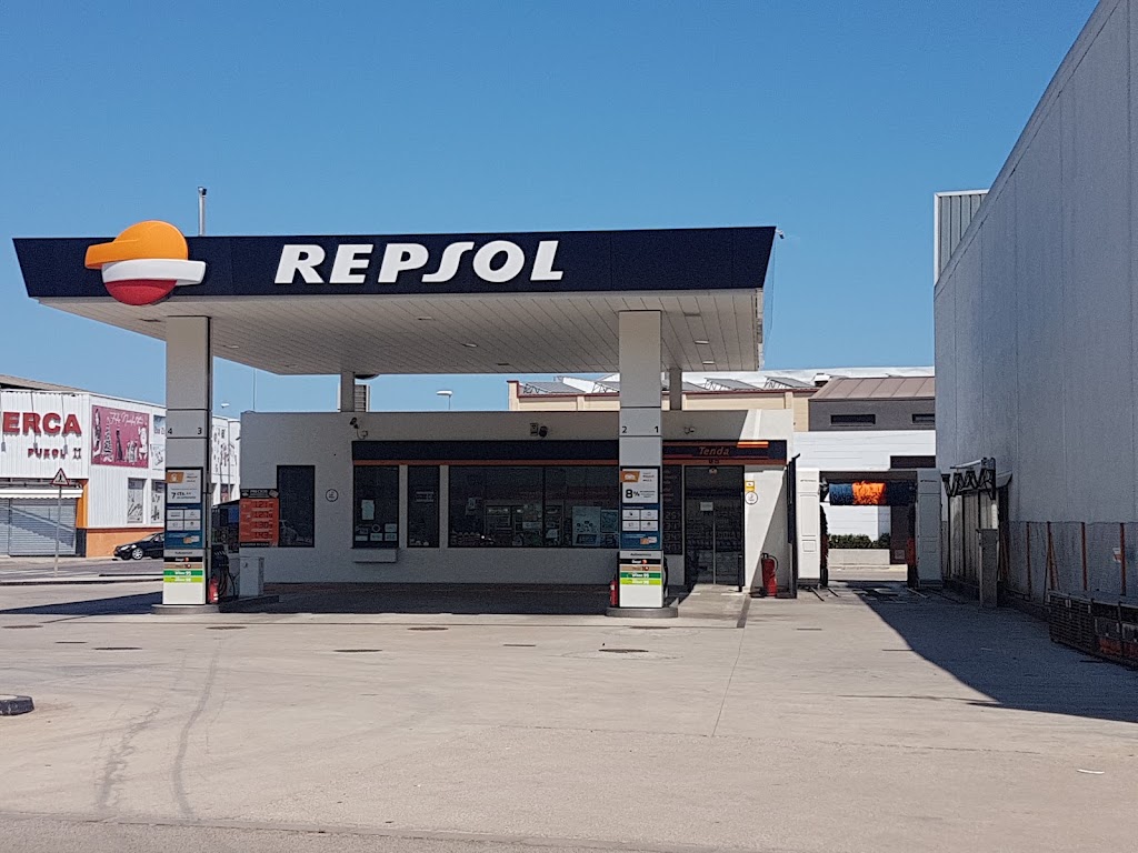 Estacion de Servicio Repsol — Surtidor de combustible