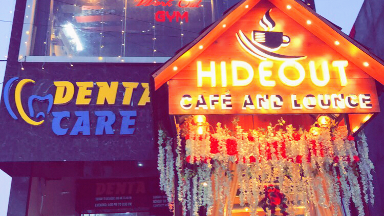 Hideout Cafe And Lounge