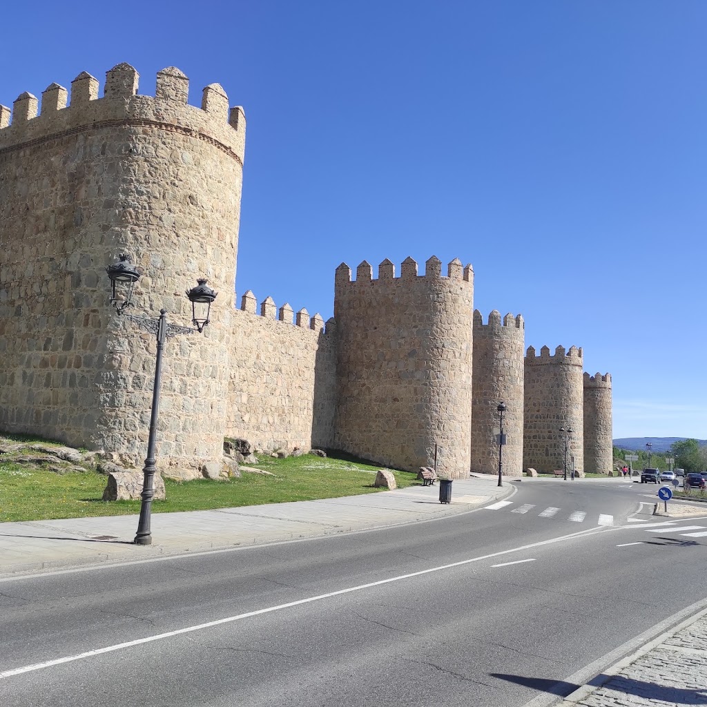 Puerta del Adaja en la Muralla de Avila