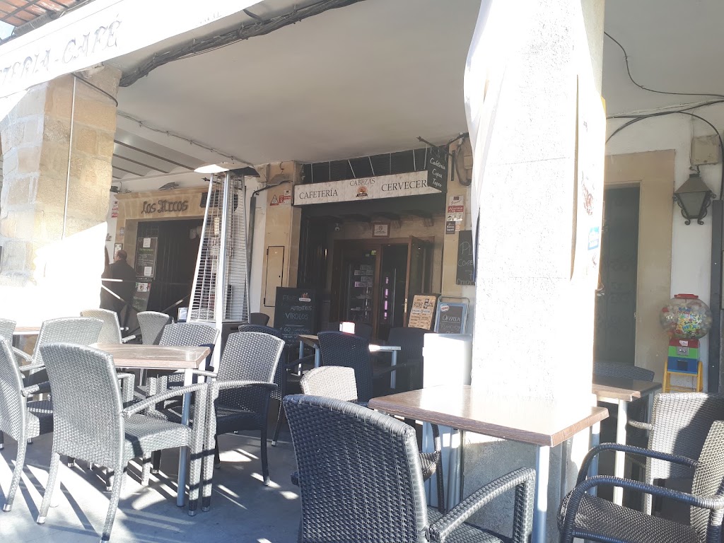 Restaurante Cerveceria Cafe Cabezas — Ambiente
