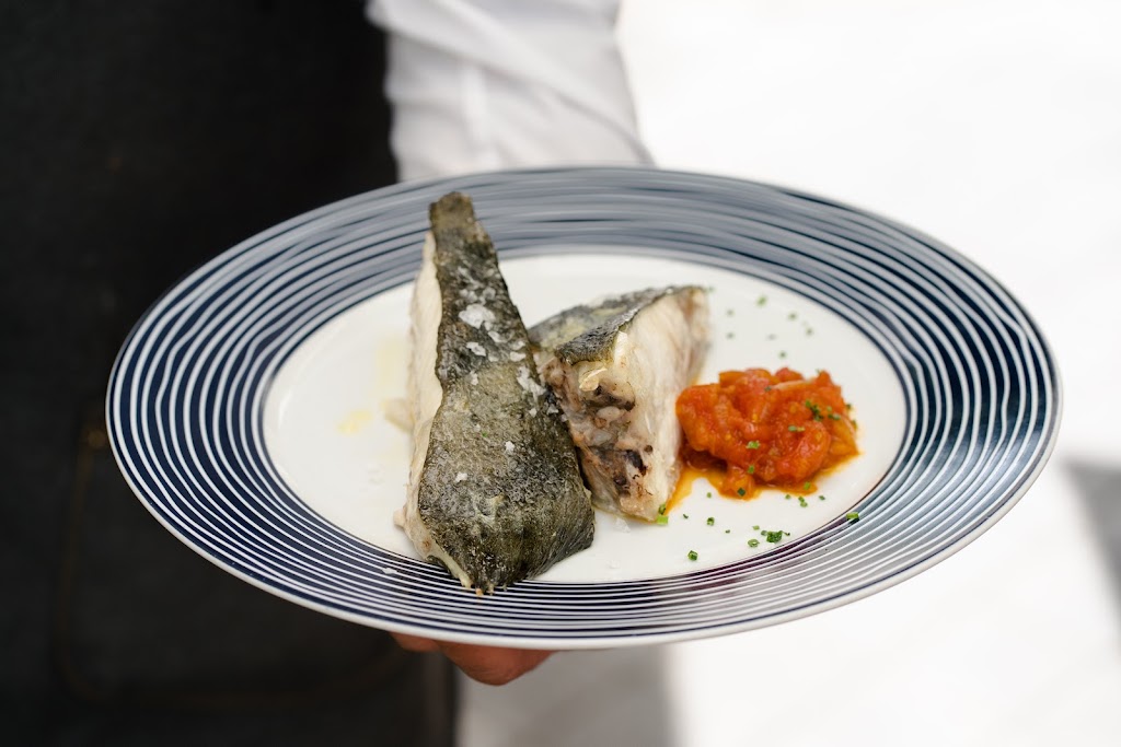Restaurante Vinoteca Garcia de la Navarra — Comida y bebida