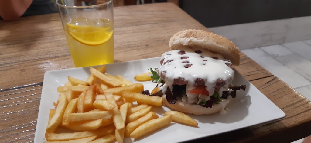 Bar Ezkia — Comida y bebida
