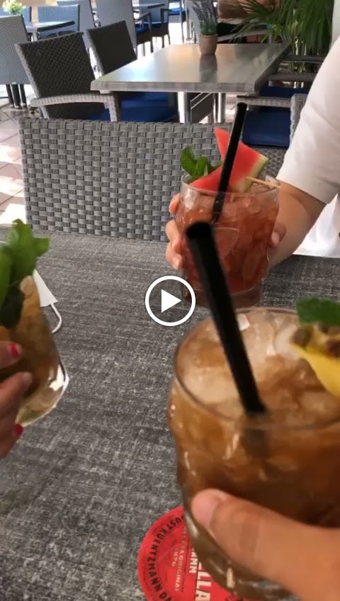 Taylor's Bebidas — Videos