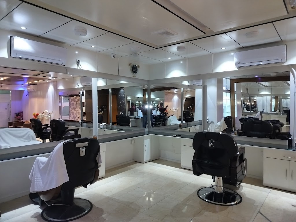 Q Care Premium Salon Spa