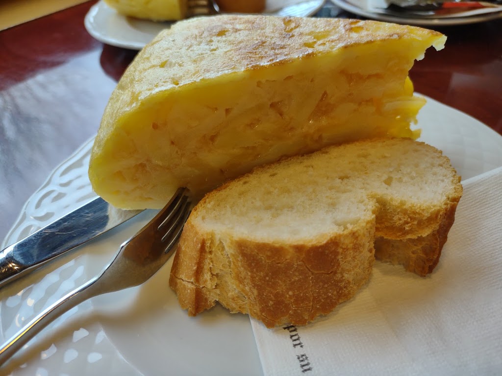 Cafe Pertierra — Comida y bebida
