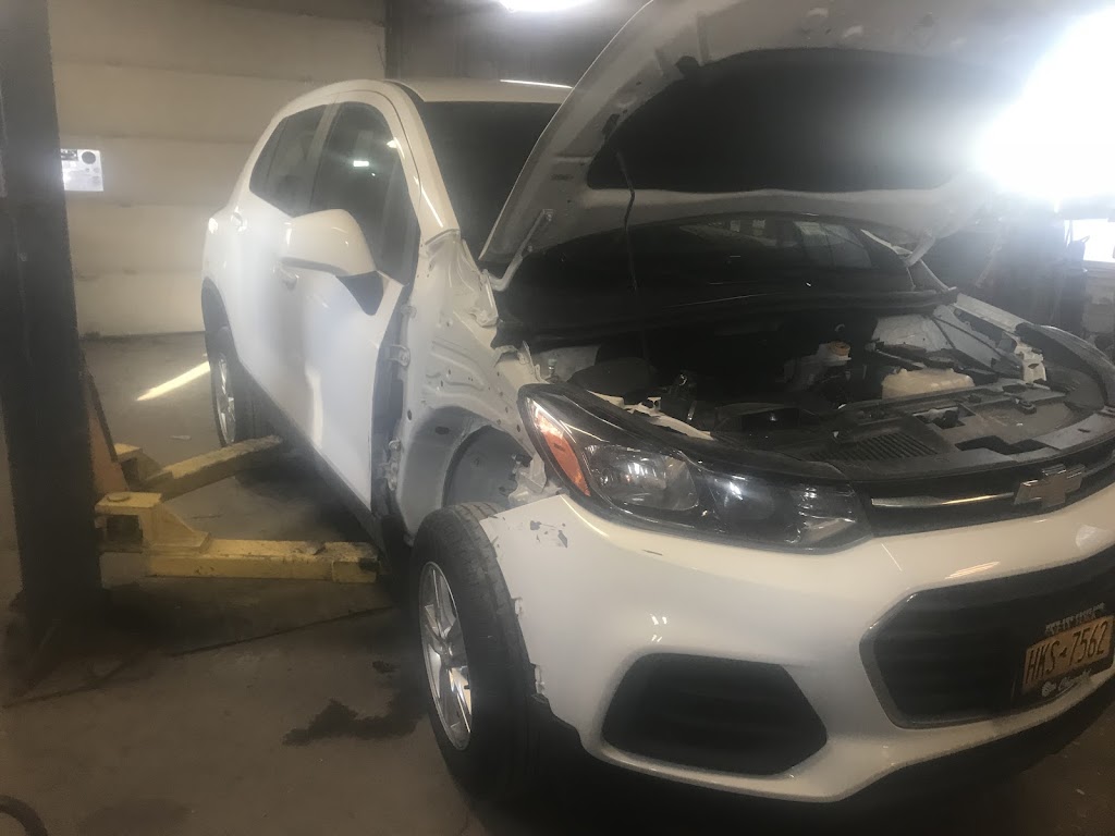 Auto body shop in Corinth