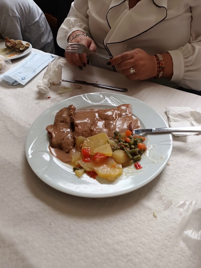 Restaurante Pena betica. — Comida y bebida