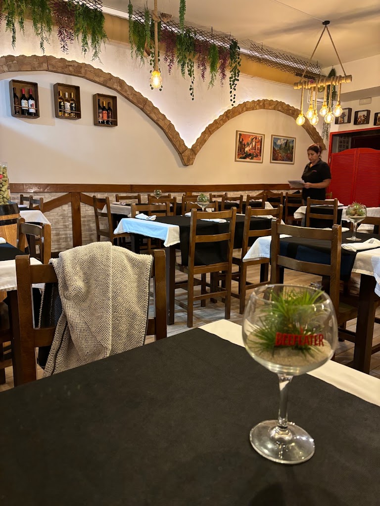 El Pont de Pedra — Comida y bebida