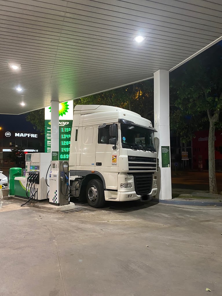 Rovira Autoservei Sabadell Rocblume — Estacion de servicio