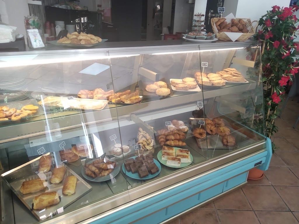 La Margarita Cafe — Pastel
