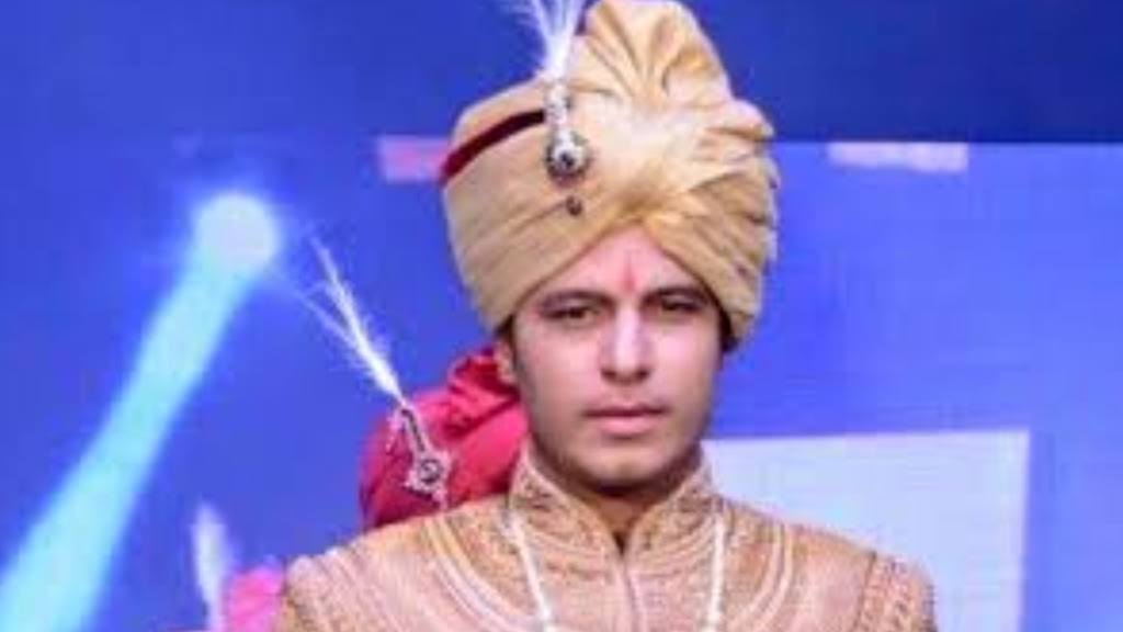 Biggboss Mens Parlour And Massage Center