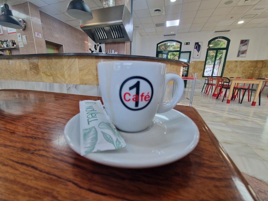 Cafe del Tren — Comida y bebida