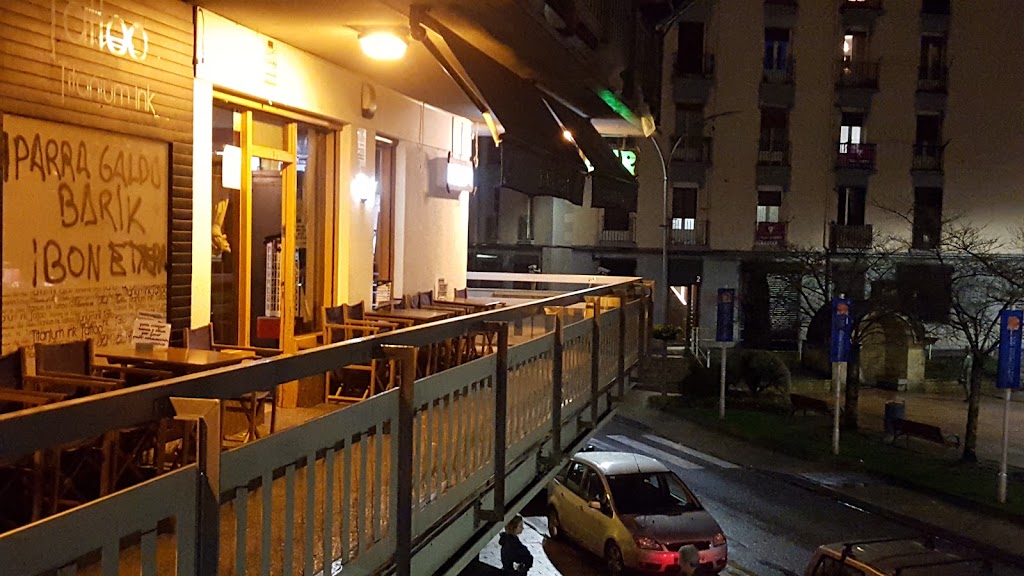 Balkoi Taberna — Ambiente