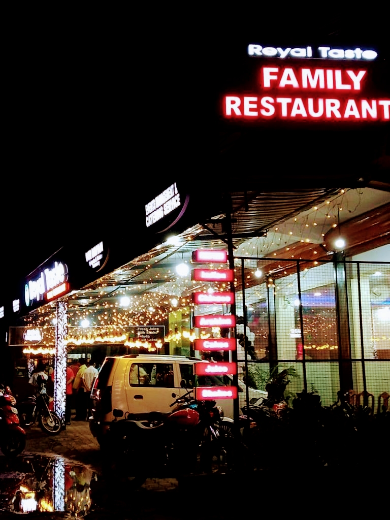 Royal Taste Family Restaurant