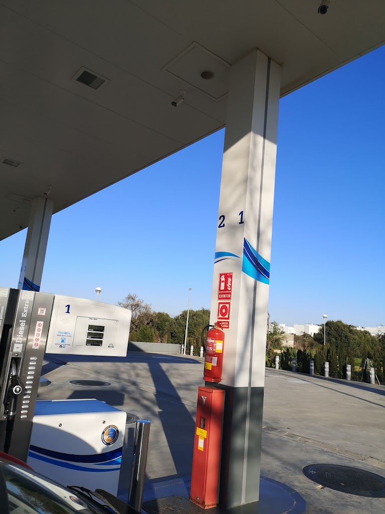 Gasolinera Petrolia — Surtidor de combustible