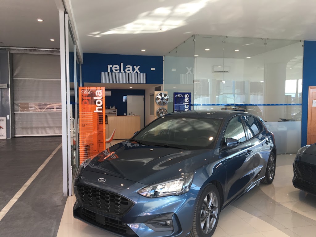 Ford — Interior