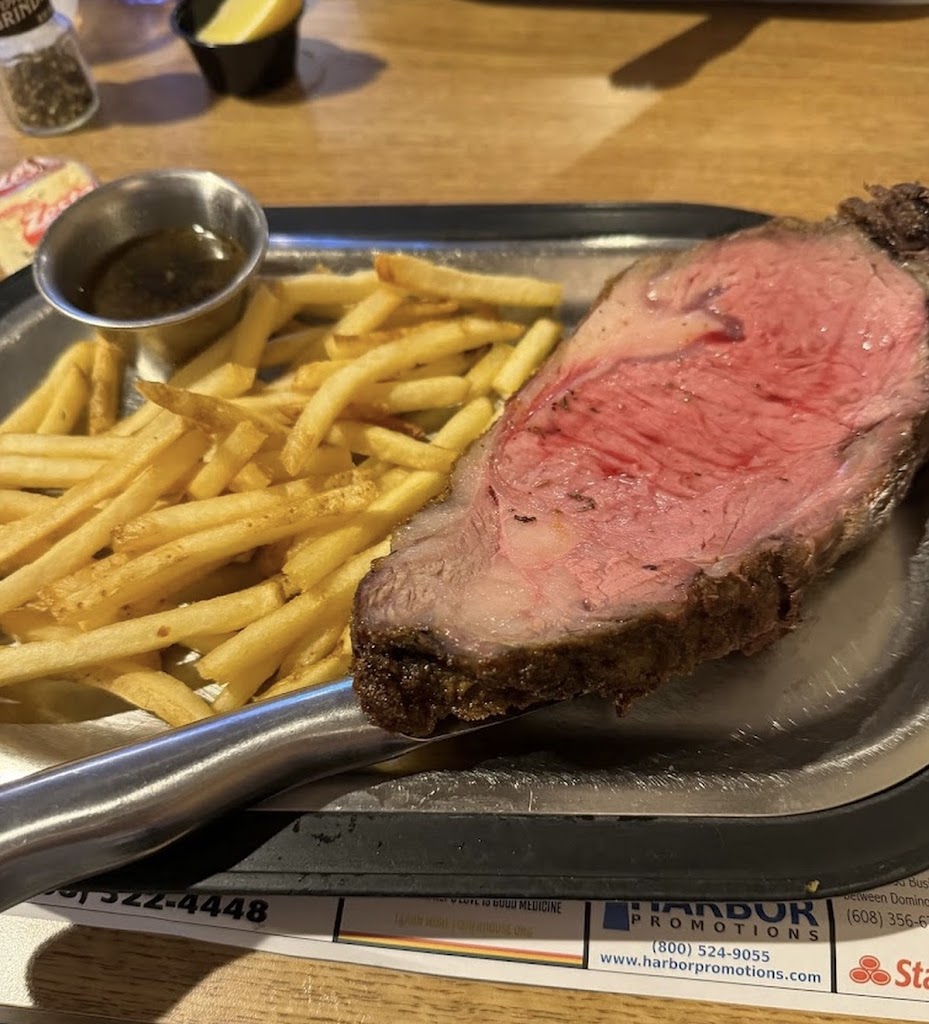  Quindts Towne Lounge & Eating House