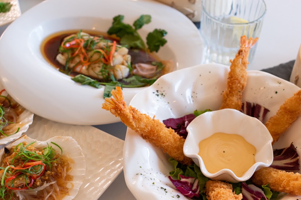 Dragon Kitchen Toledo — Comida y bebida
