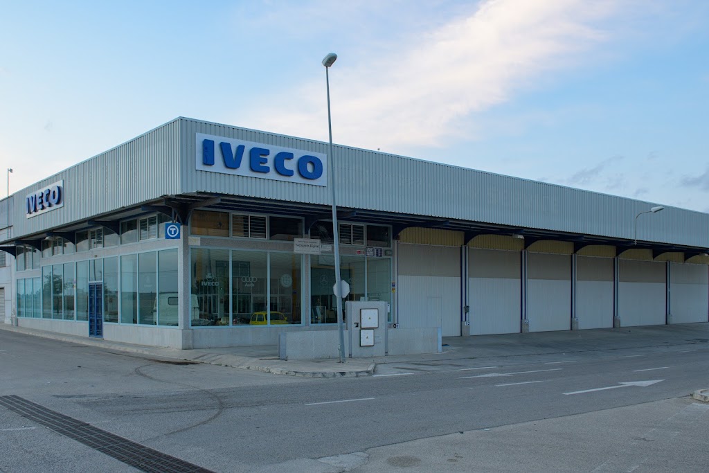 Talleres Perez Gomez — Exterior