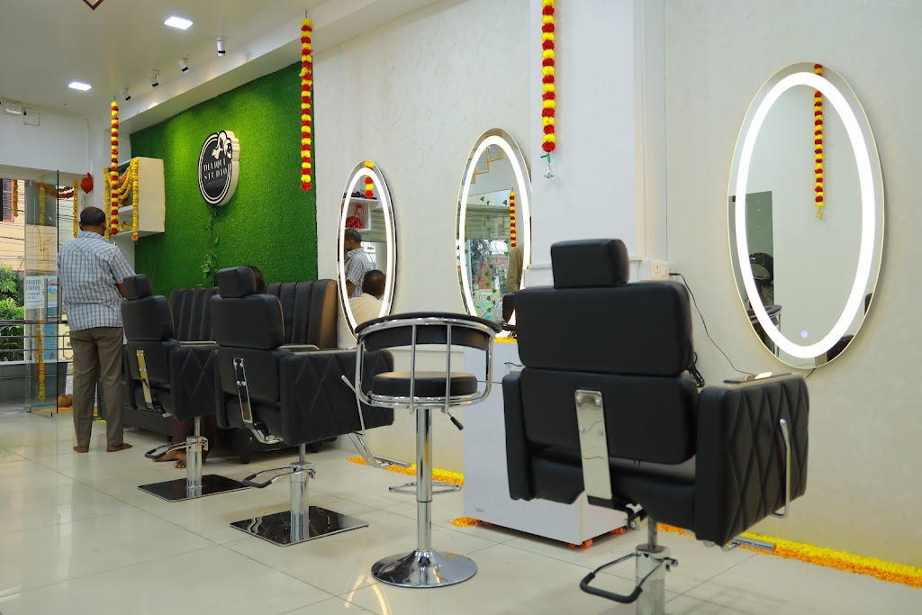 Devique Studio Unisex Salon Academy Salon In Boduppal Best Bridal Make Up Artists Beautician Hair Training Institute