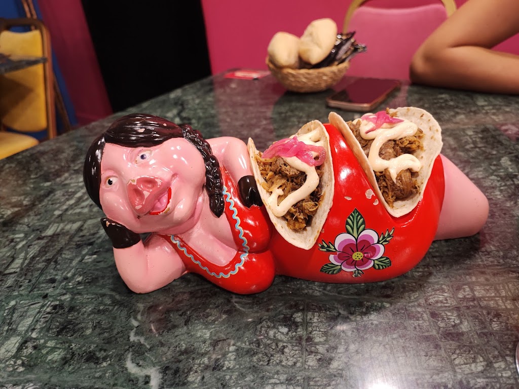 Restaurante Cinema — Comida y bebida