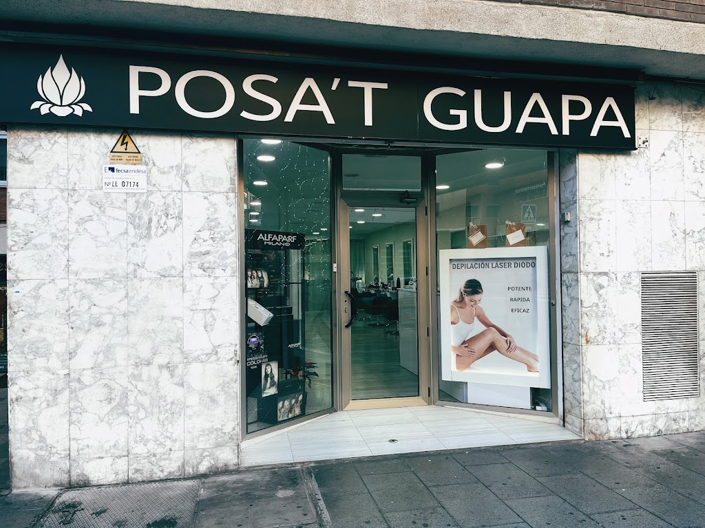 Diferent perruquers salon de belleza