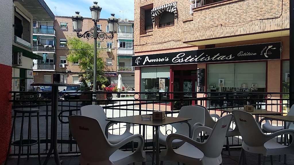 Churreria-Cafeteria La Parada — Ambiente