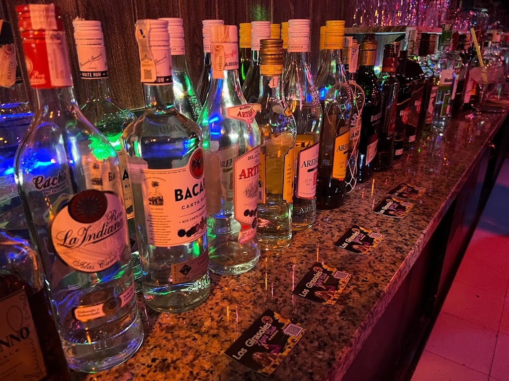 Bar de copas Los girasoles — Del propietario