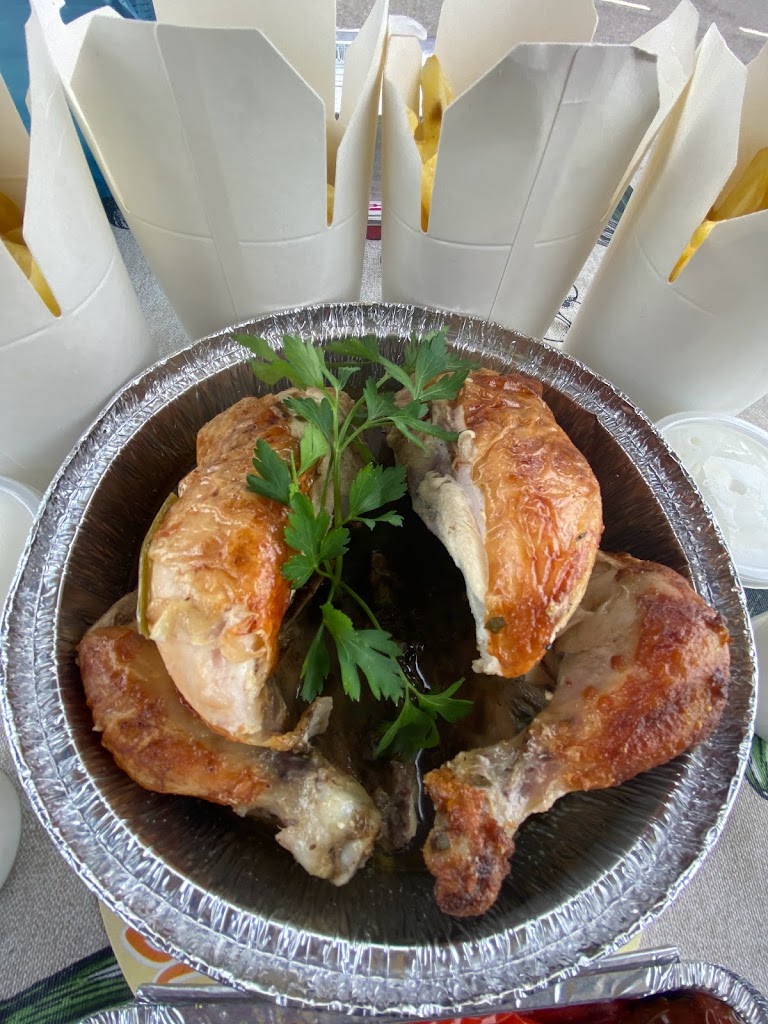 La Caravana del Pollo Aguilas — Comida y bebida