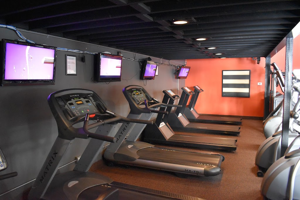  Universal Fitness - Cedar Lake
