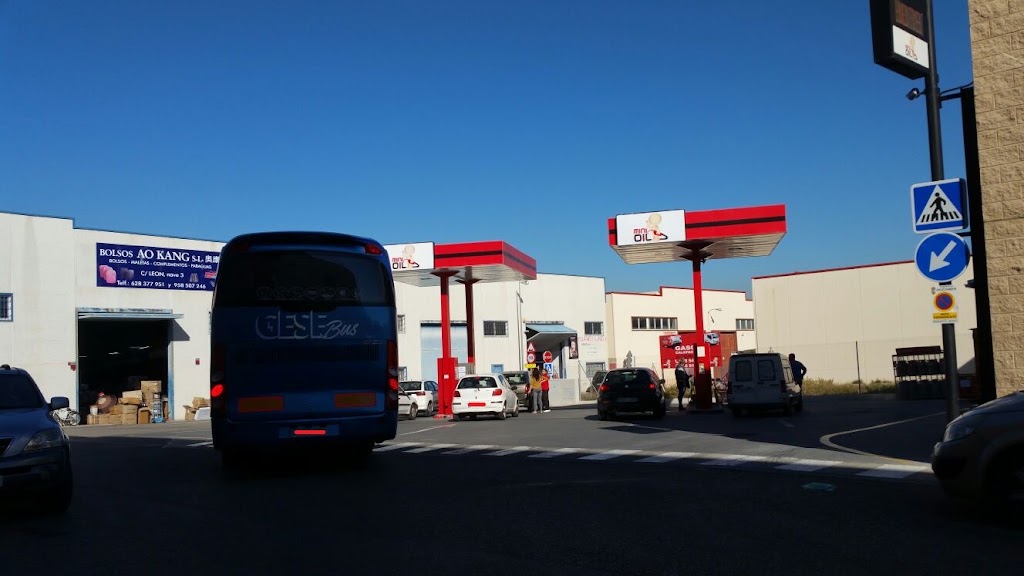 Gasolinera Minioil Ogijares — Surtidor de combustible