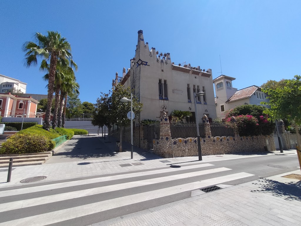 Casa Trinitat Greuzer