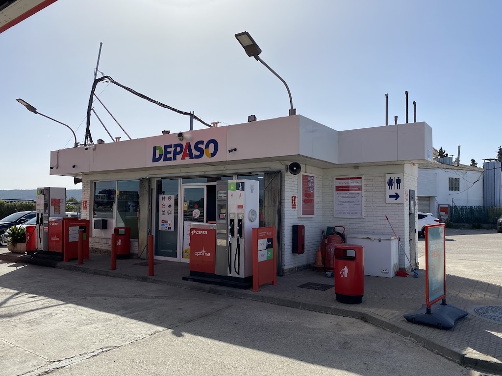 Estacion de servicio Cepsa — Exterior